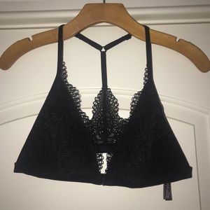 Black lace VS Bralette